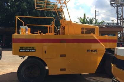 ขายด่วนรถบดล้อยาง7ล้อWATANABE WP15WE เก่าญี่ปุ่น พร้อมใช้งาน เอกสารแจ้งจำหน่ายเอาไปจดทะเบียนได้