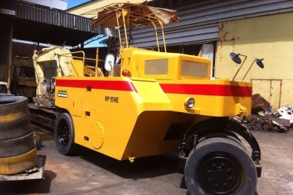 ขายด่วนรถบดล้อยาง7ล้อWATANABE WP15WE เก่าญี่ปุ่น พร้อมใช้งาน เอกสารแจ้งจำหน่ายเอาไปจดทะเบียนได้