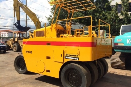 ขายด่วนรถบดล้อยาง7ล้อWATANABE WP15WE เก่าญี่ปุ่น พร้อมใช้งาน เอกสารแจ้งจำหน่ายเอาไปจดทะเบียนได้