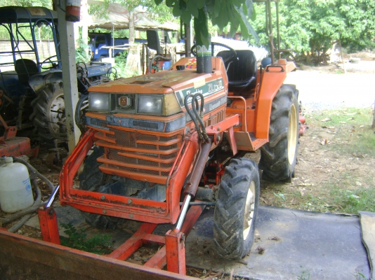 ขายด่วนรถไถคูโบต้า4*4 ดันหน้า+พาน4+ตัดหญ้า