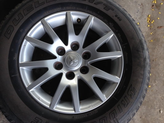 ขายแมกซ์ก้ามปู ปาเจโร่ พร้อมยาง 255/65 ขายแมกซ์ก้ามปู ปาเจโร่ พร้อมยาง 255/65