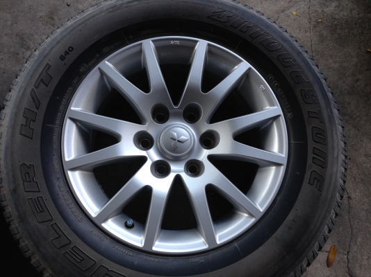 ขายแมกซ์ก้ามปู ปาเจโร่ พร้อมยาง 255/65 ขายแมกซ์ก้ามปู ปาเจโร่ พร้อมยาง 255/65