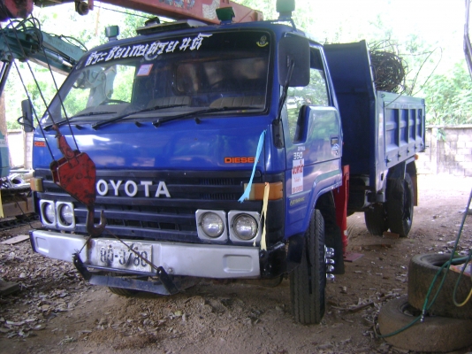 ขายดั้ม5คิว+เครน 3 ตัน