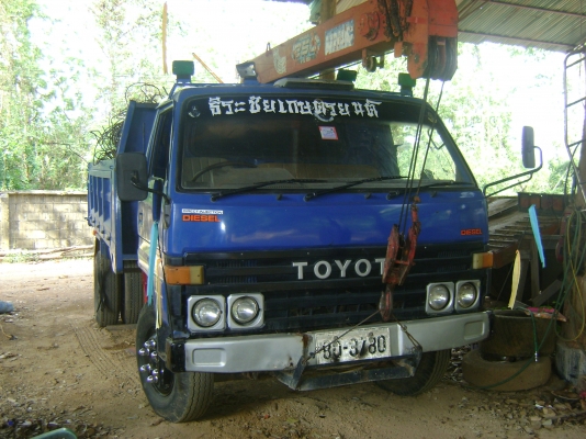 ขายดั้ม5คิว+เครน 3 ตัน