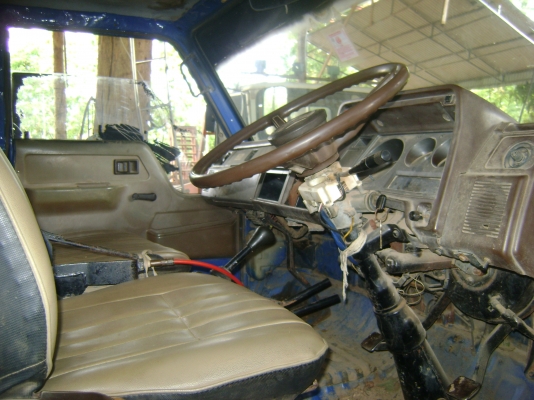 ขายดั้ม5คิว+เครน 3 ตัน