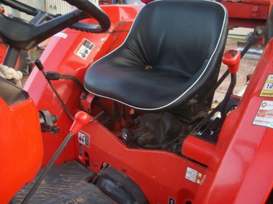 ขายรถไถ KUBOTA L4508 สภาพ 90\% ใบมีดดันหน้า พร้อมผานพรวน 6