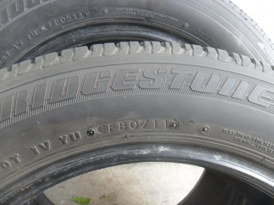 ยาง BRIDGESTONE 175/65R15ปี11 สวยๆ 4 เส้น ราคา 1200 บาท ยาง BRIDGESTONE 175/65R15ปี11 สวยๆ 4 เส้น ราคา 1200 บาท