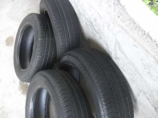 ยาง BRIDGESTONE 175/65R15ปี11 สวยๆ 4 เส้น ราคา 1200 บาท ยาง BRIDGESTONE 175/65R15ปี11 สวยๆ 4 เส้น ราคา 1200 บาท