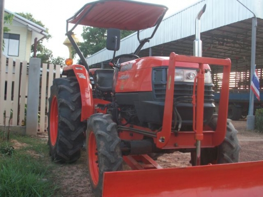 ขายรถไถ KUBOTA L4508 DI สภาพ 90\% ใบมีดดันหน้า พร้อมผานพรวน 5