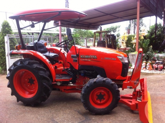 ขายรถไถ Kubota L3608(4WD) พร้อมใบมีดและผานพรวนช้าง รถพร้อมใช้งาน