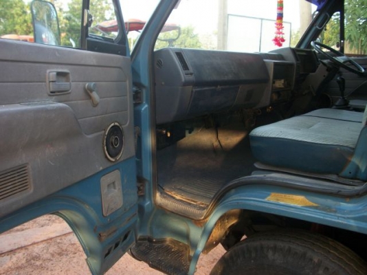 ISUZU NPR115 รถห้างแท้ รถสีเดิม เครื่องดี ขับดี ครัทซีสวย รถพร้อมใช้งาน