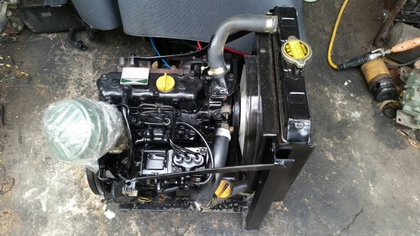 ขายเครื่อง iseki 3สูบ 19แรงม้า สภาพสวย พร้อมใช้งาน นำเข้าจากญี่ปุ่น ไม่เคยใช้ในไทย