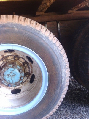 ขายหัวยาวเครื่อง175แรง 6BG1 แคชซีสวย ยางดี ช่วงล่างใหญ่FUSO พ.เพาเวอร์ เบรกธรรมดา สภาพพร้อมใช้งาน เอกสารพร้อมโอน สนใจโทร 090-8588220คุณนะ 093-3258446คุณบิว ID:narong498 หรือเข้าดูสินค้าอื่นๆได้ที่ www.truck.in.th/498 หรือเพจFacebook ณรงค์ ซื้อขายรถมือสอง