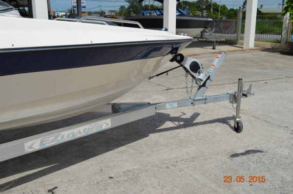 Bayliner 195br 2003 3.0L w/aluminium trailer, bimini.