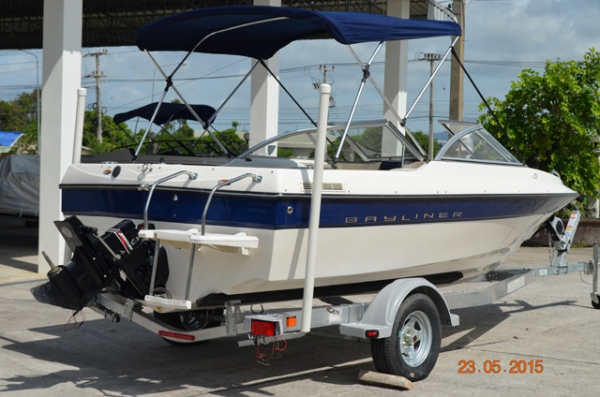 Bayliner 195br 2003 3.0L w/aluminium trailer, bimini.