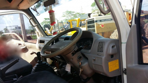 รถฮีโน่ 6 ล้อดั้ม ทูโถ้ 136 แรงม้า. ปี 55.  ( รถวิ่ง 4x,xxx กว่า กม. )       สนใจติดต่อ  081 - 6079515