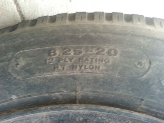 รถฮีโน่ 6 ล้อดั้ม ทูโถ้ 136 แรงม้า. ปี 55.  ( รถวิ่ง 4x,xxx กว่า กม. )       สนใจติดต่อ  081 - 6079515