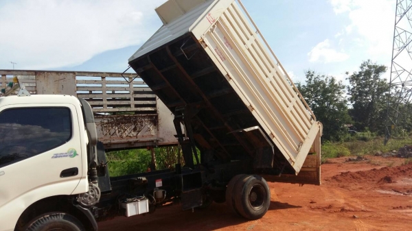 รถฮีโน่ 6 ล้อดั้ม ทูโถ้ 136 แรงม้า. ปี 55.  ( รถวิ่ง 4x,xxx กว่า กม. )       สนใจติดต่อ  081 - 6079515