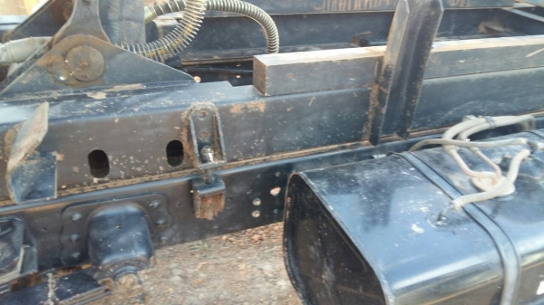 รถฮีโน่ 6 ล้อดั้ม ทูโถ้ 136 แรงม้า. ปี 55.  ( รถวิ่ง 4x,xxx กว่า กม. )       สนใจติดต่อ  081 - 6079515