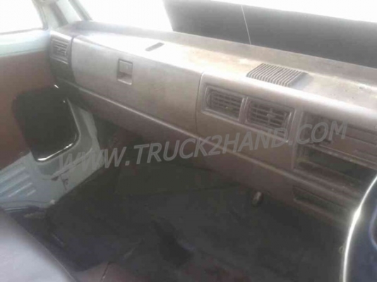 รถบรรทุก 6 ล้อ HINO KM779  4 สูบ 117 แรงม้า กระบะคาร์โก้รั้วเหล็ก ปีจดทะเบียน 2534