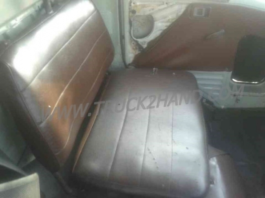 รถบรรทุก 6 ล้อ HINO KM779  4 สูบ 117 แรงม้า กระบะคาร์โก้รั้วเหล็ก ปีจดทะเบียน 2534