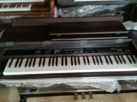 เปียโนนอก