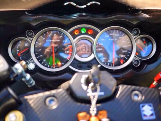 ขาย Hayabusa ปี 2009 พร้อมทะเบียนแท้เลขสวย สเปคแคนาดาแรงสะใจ ยางหน้าหลังเหลือเยอะ สภาพพร้อมออกทริปทันที