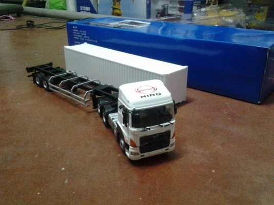 ขายโมเดล HINO ซีรี่700 กับ ISUZU NQR