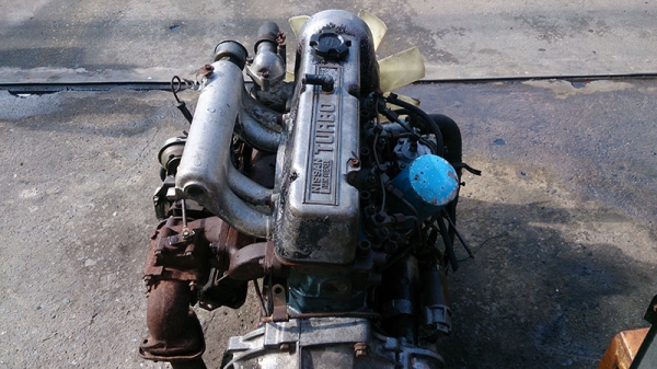 ขายเครื่องยนต์ดีเซลเทอร์โบนิสสัน Ld20 พร้อมเกียร์