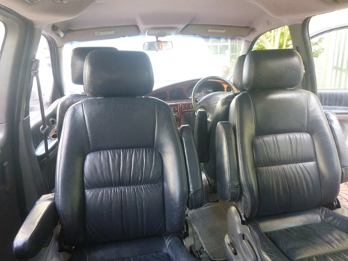 KIA  CARIVAL  7 ที่นั่ง  ขายถูก