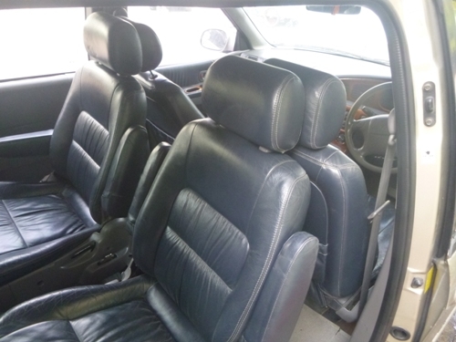 KIA  CARIVAL  7 ที่นั่ง  ขายถูก