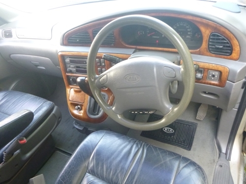 KIA  CARIVAL  7 ที่นั่ง  ขายถูก