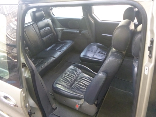 KIA  CARIVAL  7 ที่นั่ง  ขายถูก