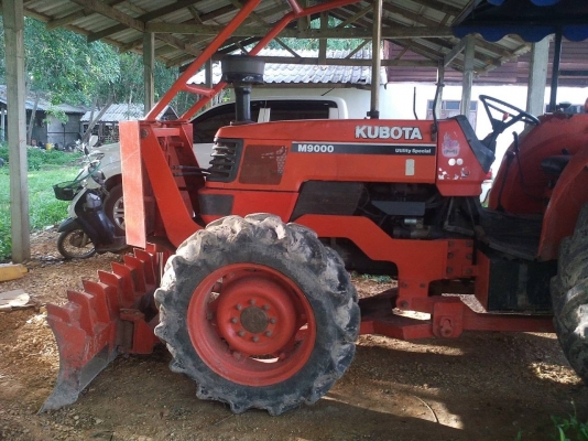รถไถ KUBOTA  M9000. 2 เพลา.     สนใจติดต่อ  081 - 6079515