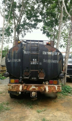 รถอีซูซุ 10 ล้อ บรรทุก ยางมะตอย. FVM  175 แรงม้า.     สนใจติดต่อ  081 - 6079515