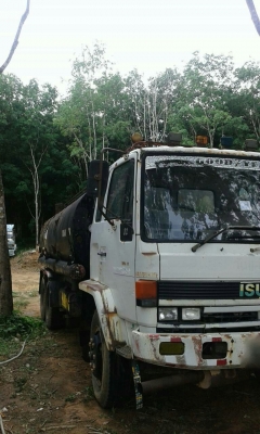 รถอีซูซุ 10 ล้อ บรรทุก ยางมะตอย. FVM  175 แรงม้า.     สนใจติดต่อ  081 - 6079515