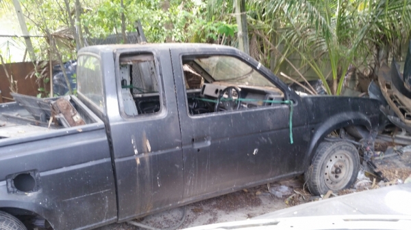 Big M ปี 34 ทะเบียนขาด 30 ก.ค.55 พร้อมโอน ไม่มีเครื่องเกียร์ ขาย 16,000 บาท