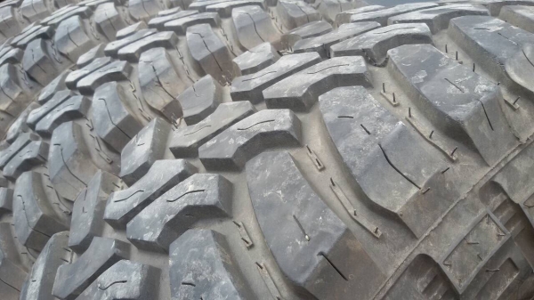 ขายยาง mud deestone 265/75/16 ปลายปี 13 ขายยาง mud deestone 265/75/16 ปลายปี 13