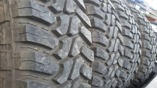 ขายยาง mud deestone 265/75/16 ปลายปี 13 ขายยาง mud deestone 265/75/16 ปลายปี 13