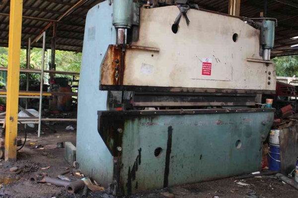 เครื่องพับเหล็ก