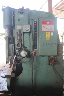 เครื่องพับเหล็ก