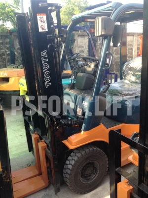 ขายฟอร์คลิฟท์ โตโยต้า 7FD15 เสาสูง 3 ม. จากประเทศญี่ปุ่น