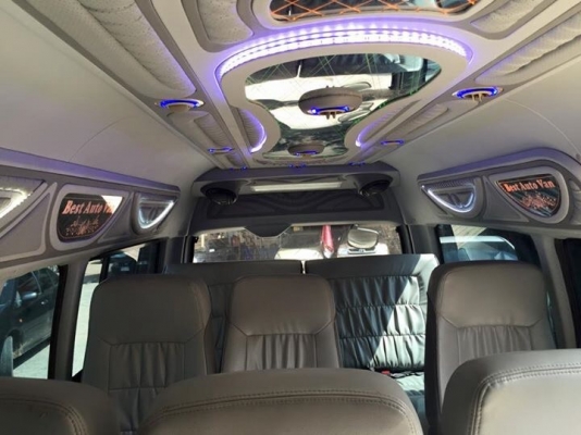 TOYOTA COMMUTRE 2.5 ปี 13เกียMT สีเทา