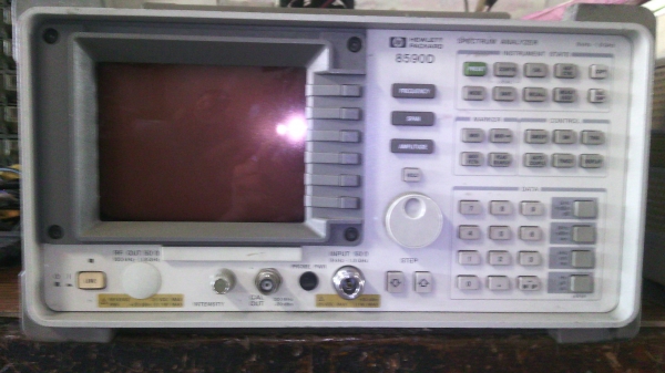 ขาย SPECTRUM ANALYZER HPรุ่น8590D 9 KHz-1.8 GHz