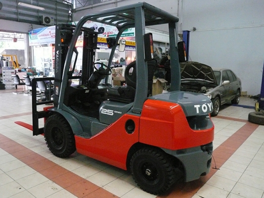 ขายรถโฟล์คลิฟท์มือสอง toyota รุ่น 8FGL25 ราคา 325,000 บาท นำเข้าจากประเทศญี่ปุ่น 100\% ไม่เคยใช้งานในไทย ขายรถโฟล์คลิฟท์มือสอง toyota รุ่น 8FGL25 ราคา 325,000 บาท นำเข้าจากประเทศญี่ปุ่น 100\% ไม่เคยใช้งานในไทย