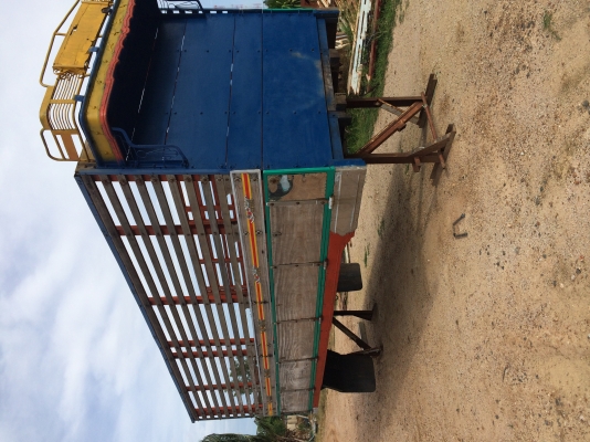 ขายกะบะ10ล้อ ยาว 6 ม กว้าง 2.40 สูง 2ม