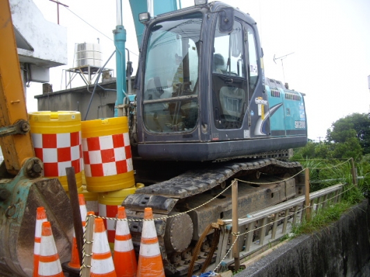 KOBELCO  SK200-8 YN12  ปี 2011 สั่งนำเข้าญี่ปุ่น สภาพสวยไหมลองพิจารณากันดูครับ 30-45 วันหากรอของได้ โทรมาคุยกันได้เลยครับ