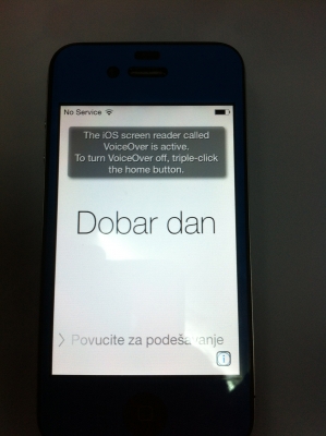 Iphone4s สภาพปกติ ใส่ซิมไทยไม่ได้ ขายเป็นไอพอด3300 บาท