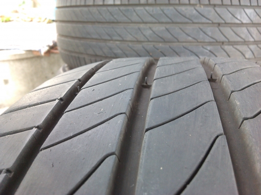 ยางมือ2สวยๆ  215/60/R16 ปี2014