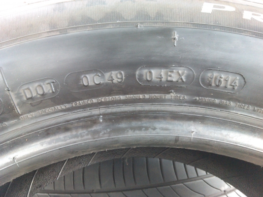 ยางมือ2สวยๆ  215/60/R16 ปี2014